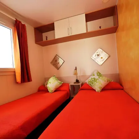 Kemping Casa Con Piscina Privada Solo Familias Y Pareja